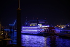 (B)laue Sommernacht am Hafenrand