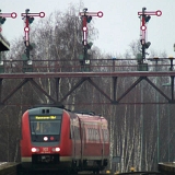 <font size="2.5"> <font size="+1"> Die Rückfahrt</font><br /><br />Der Zug für die Rückfahrt kam mit +7 im Bahnhof Bad Harzburg an, die Abfahrt erfolgte mit +2 Minuten. Auf dem Bild die weithin bekannte Signalbrücke.
